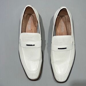 Stacy Adams Off White Slip-On Loafers